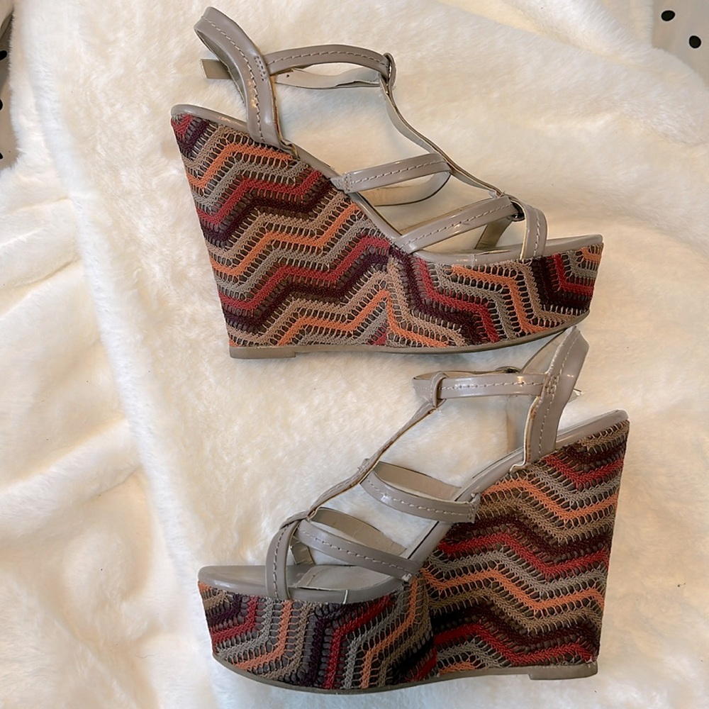 Steve Madden Grey Patent Leather Wedge with Crochet Detail. US Size 7.5